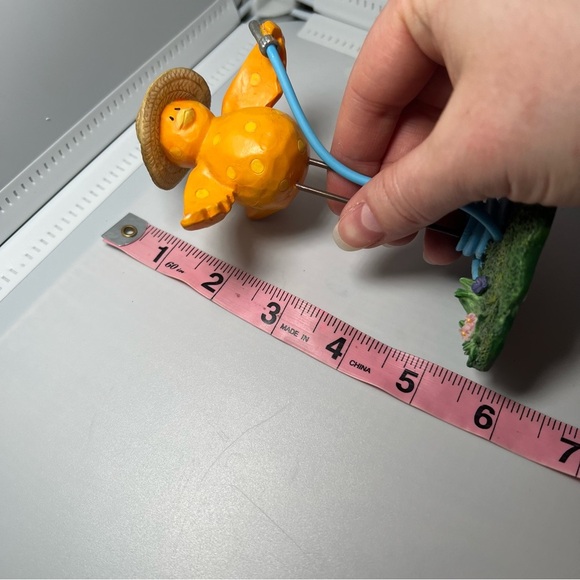 RUSS BERRIE TWEET ALONG WITH ME Yellow Gardening Yardbird FIGURINE 11679 - Picture 2 of 5